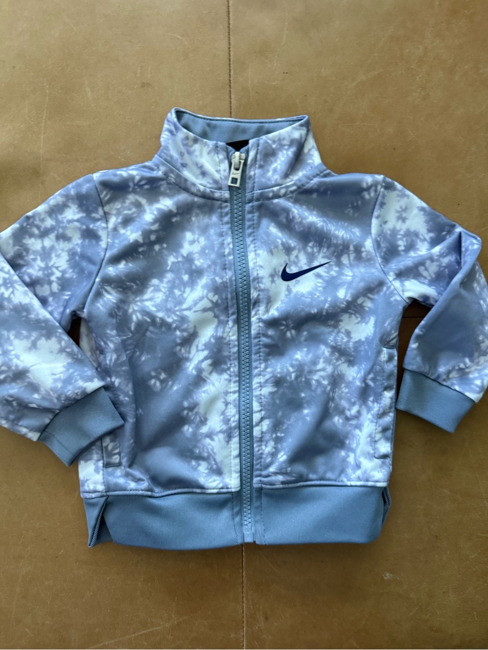 ❤️$10 FLASH SALE❤️Nike Track Jacket 12M